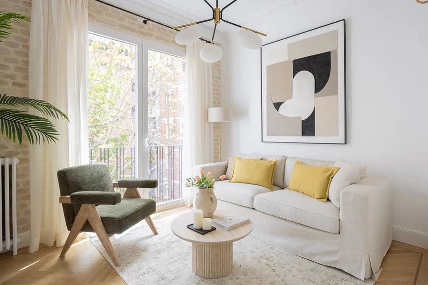Renovated 103 m² Apartment in Castellana