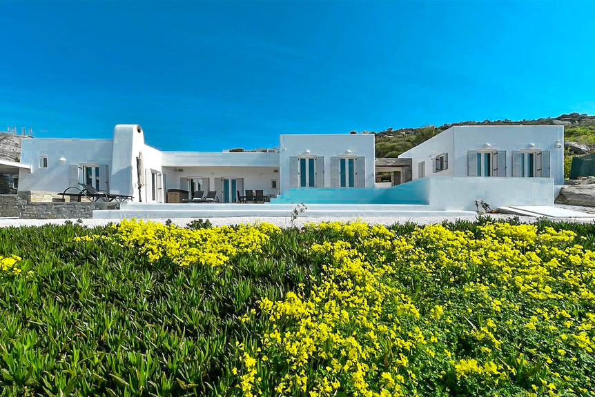 Mediterranean Flavor in a beautiful Villa for sale overlooking the Aegean Sea.