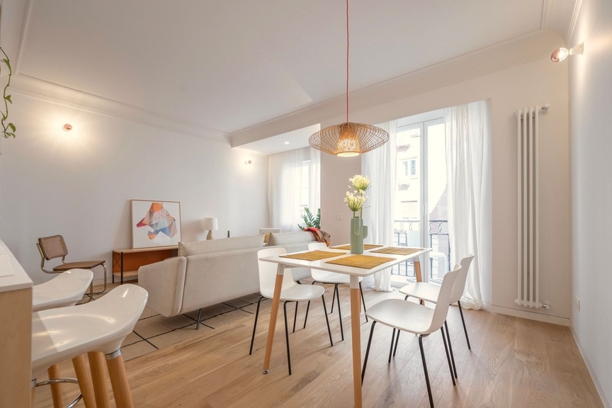 Designer apartment in a representative building in the Salamanca district of Madrid