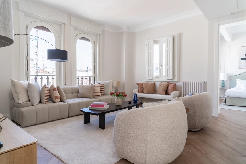 Penthouse for rent in Ópera