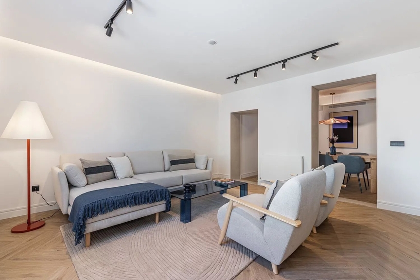 Luxury home in Cortes
