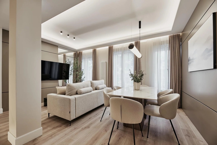 Refurbished apartment in classic building in Lista neighborhood