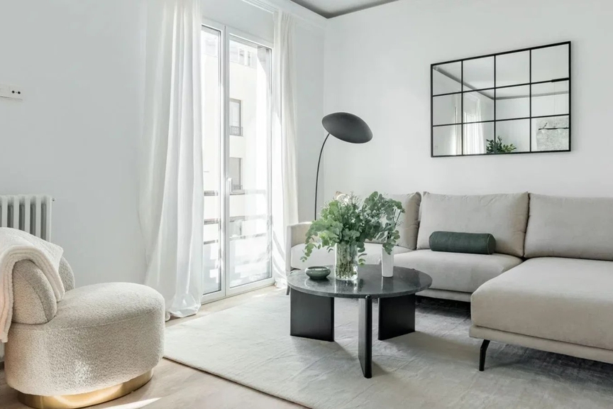 .Renovated apartment with natural light and timeless design