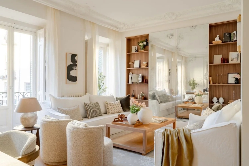 A one-of-a-Kind designer residence facing Mercado de San Miguel