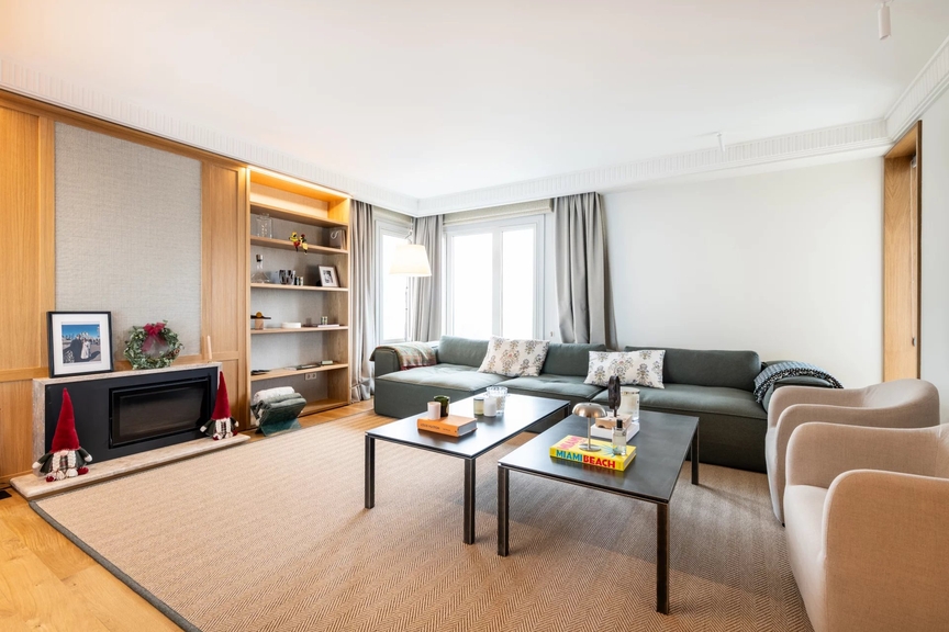 Vivienda de lujo a estrenar con terraza y garaje junto al Paseo de la Castellana