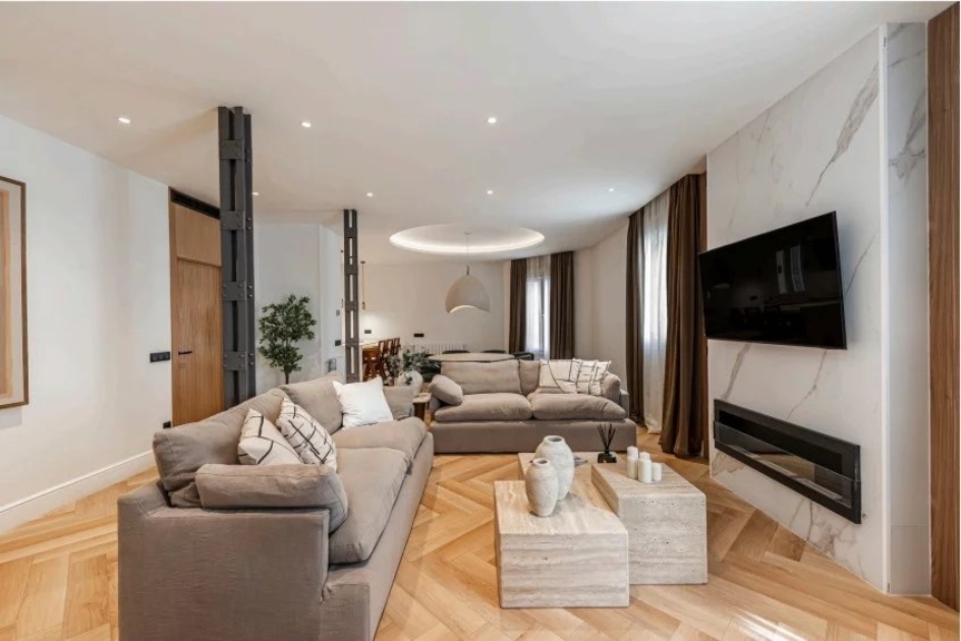 Spacious property in the prestigious Salamanca neighbourhood