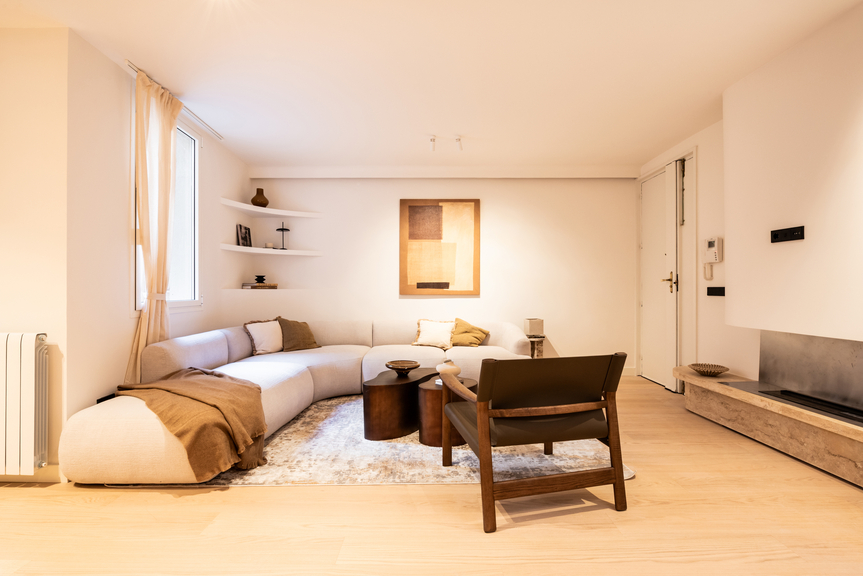 Exclusive renovated and furnished property in Jerónimos