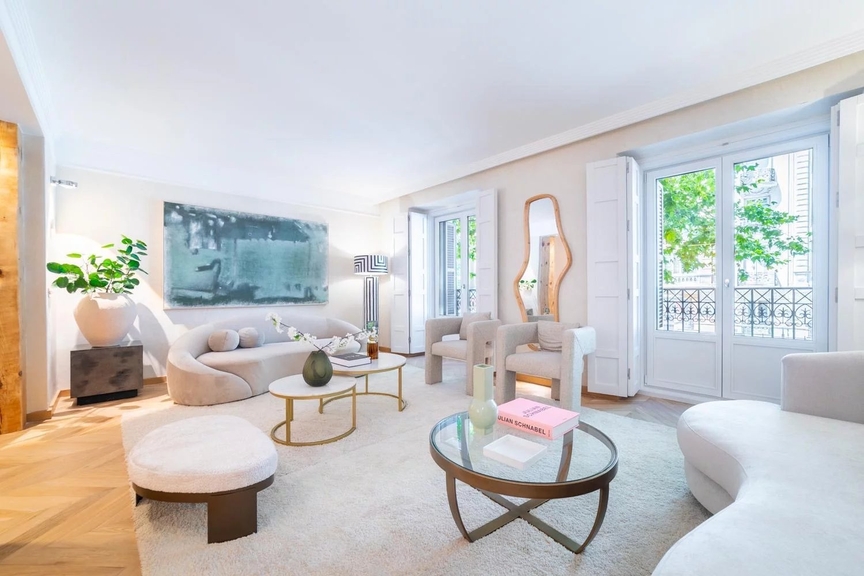 Amplia y reformada vivienda a estrenar en Recoletos