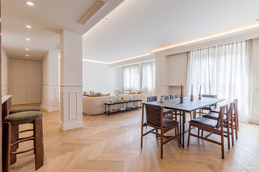 Exclusiva vivienda de 217 m² en Goya en reforma integral