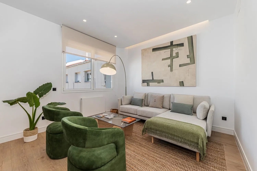 Luxury designer apartment next to Retiro in Ibiza district