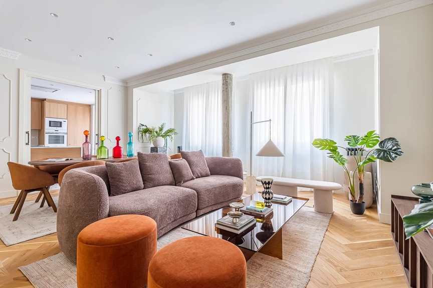 Spacious and bright flat in Goya