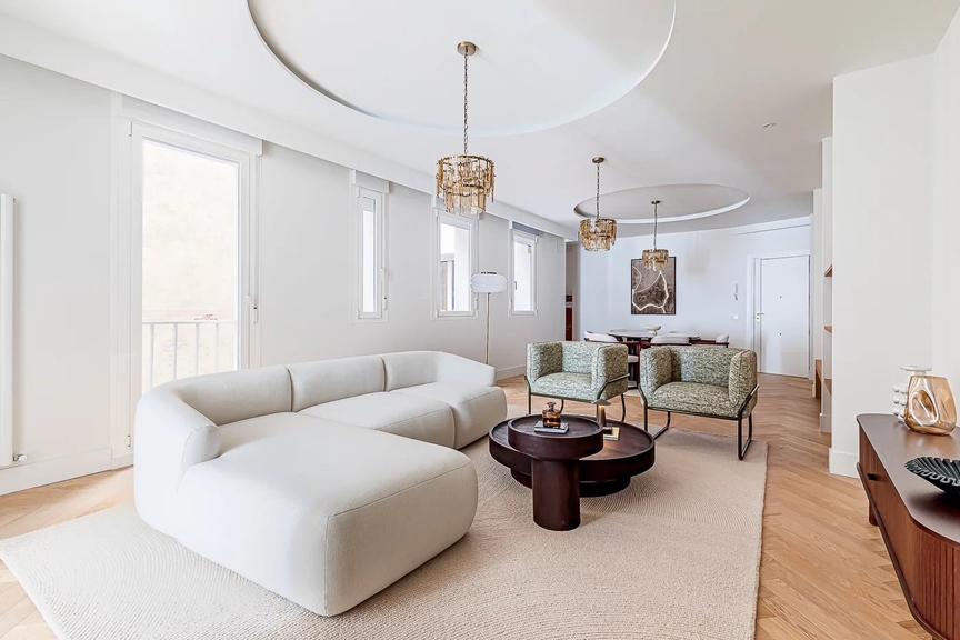 Amplio piso reformado en el barrio de Malasaña